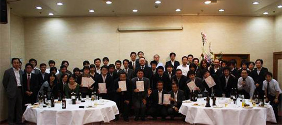 田町ハイレーンで新人歓迎ボウリング大会を開催